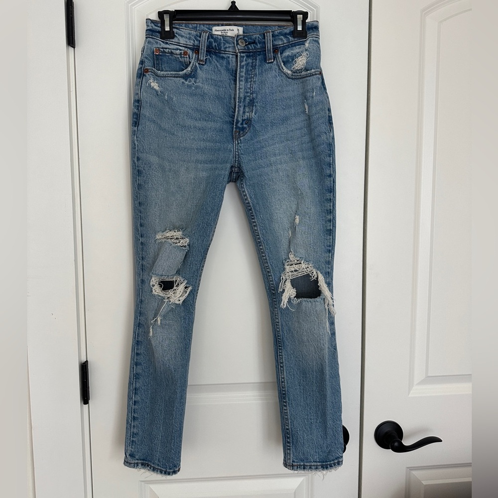 Abercrombie & Fitch The Skinny High Rise Light Wash Jeans size 26 / 2 Short